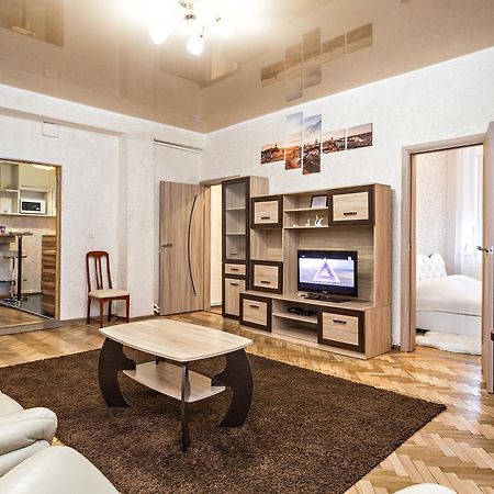 Apartment In A City Center! Krakivska,34 Λβιβ Εξωτερικό φωτογραφία